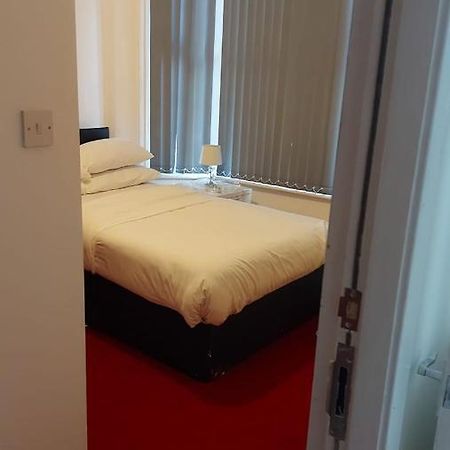 Midtown Guesthouse Ливърпул Екстериор снимка