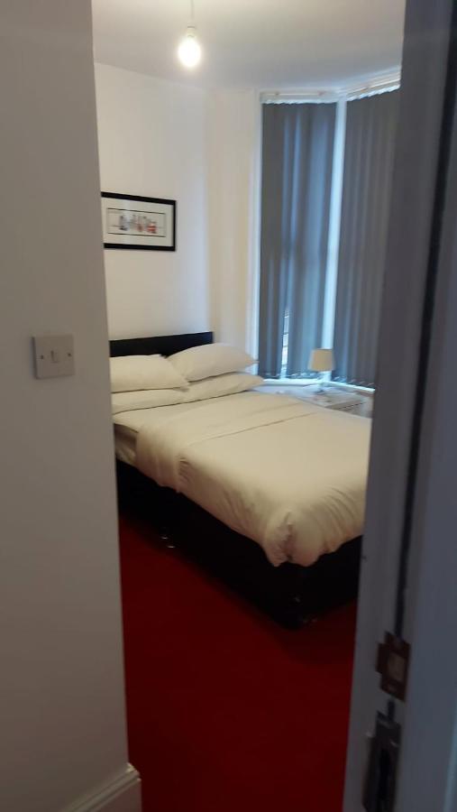 Midtown Guesthouse Ливърпул Екстериор снимка