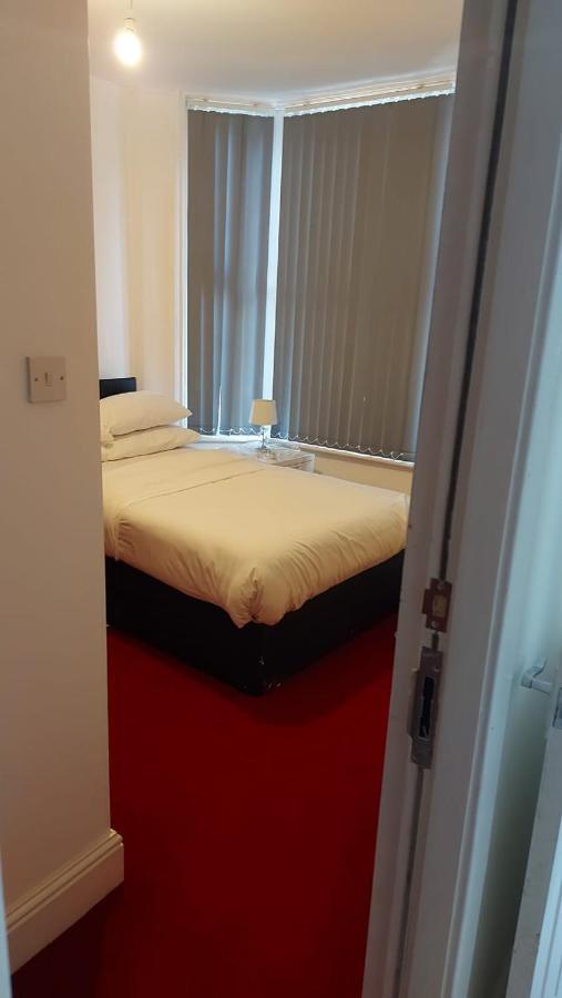 Midtown Guesthouse Ливърпул Екстериор снимка